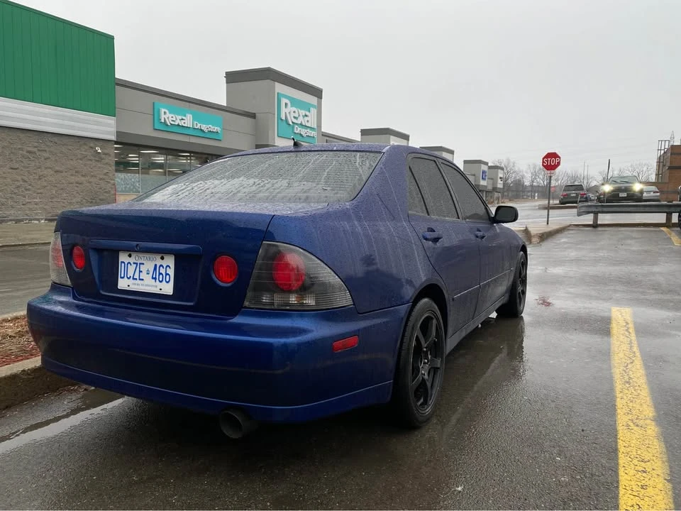 2001 Lexus IS 1st Gen - Image 2 of 8