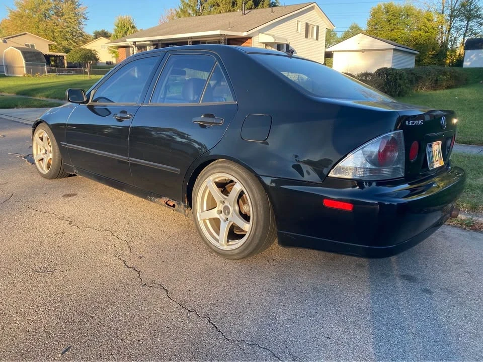 2001 Lexus IS 1st Gen - Image 4 of 6