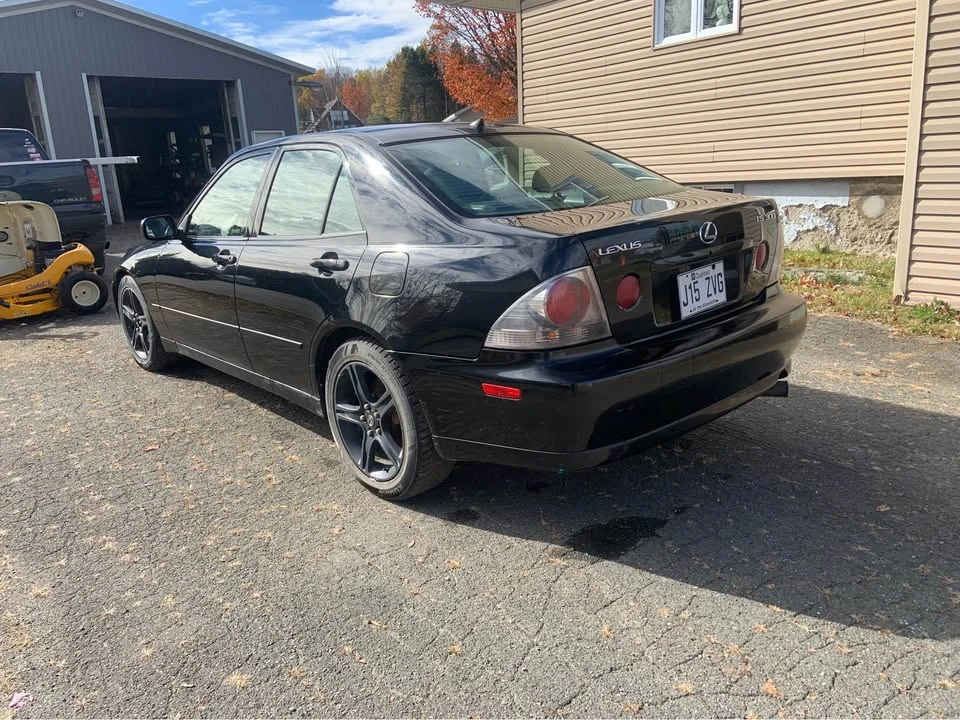 2001 Lexus IS 1st Gen - Image 3 of 4