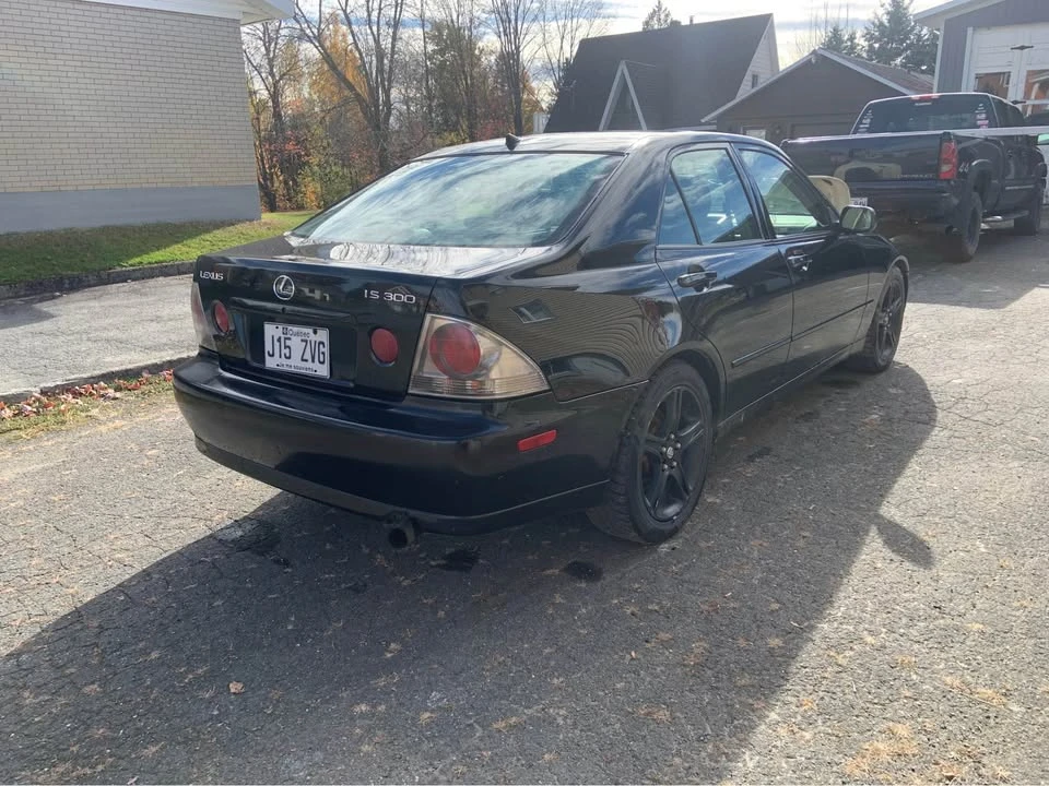 2001 Lexus IS 1st Gen - Image 2 of 4