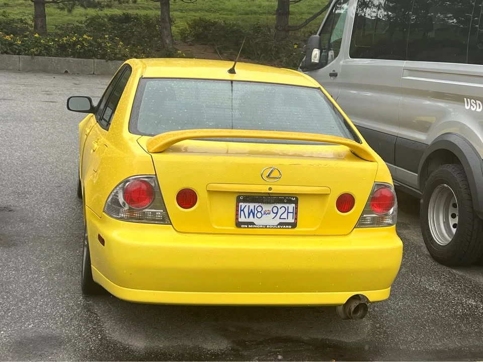 2001 Lexus IS 1st Gen - Image 2 of 8