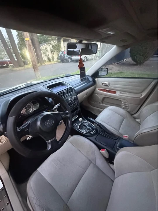 2001 Lexus IS 1st Gen - Image 5 of 6