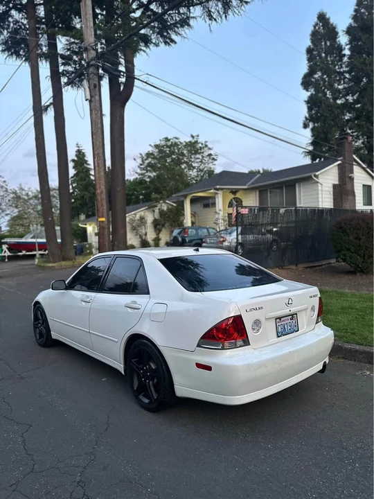 2001 Lexus IS 1st Gen - Image 4 of 6
