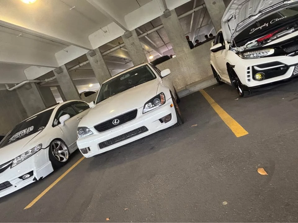 2001 Lexus IS 1st Gen - Image 2 of 7