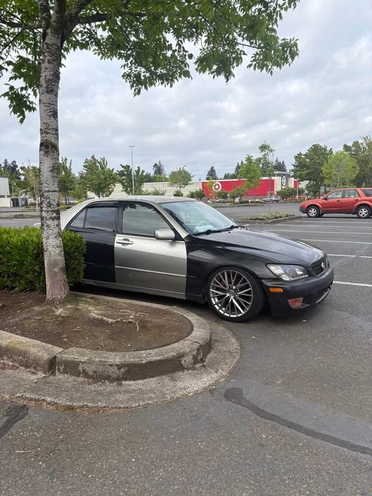 2001 Lexus IS 1st Gen - Image 11 of 11