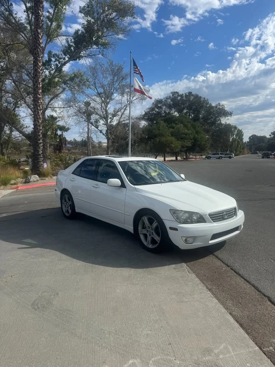 2001 Lexus IS 1st Gen - Image 3 of 7