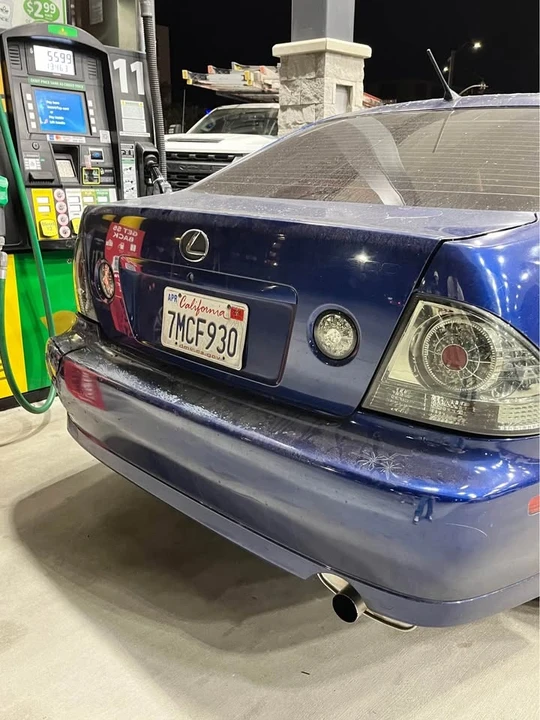 2001 Lexus IS 1st Gen - Image 12 of 13