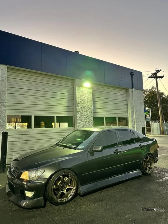 2001 Lexus IS 1st Gen - Image 6 of 8