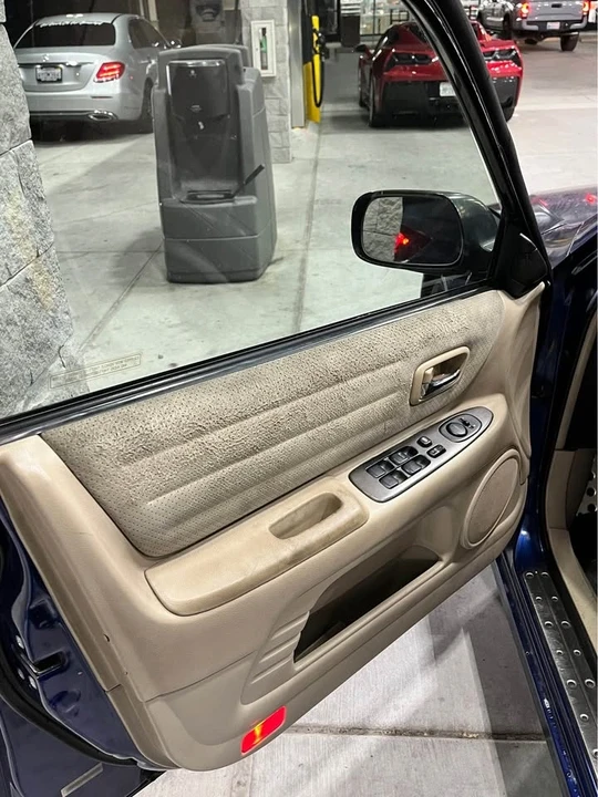 2001 Lexus IS 1st Gen - Image 6 of 13