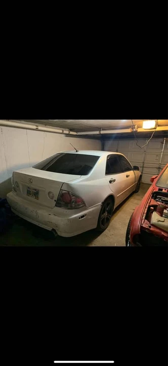 2001 Lexus IS 1st Gen - Image 4 of 6
