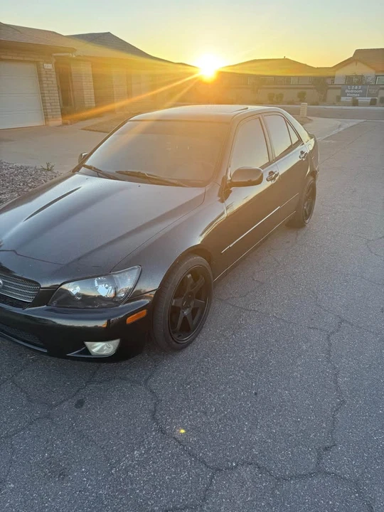 2001 Lexus IS 1st Gen - Image 2 of 5