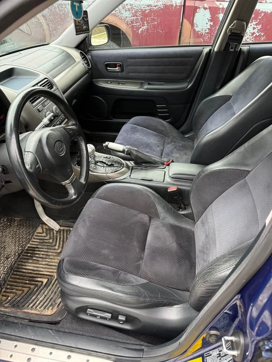 2001 Lexus IS 1st Gen - Image 15 of 16