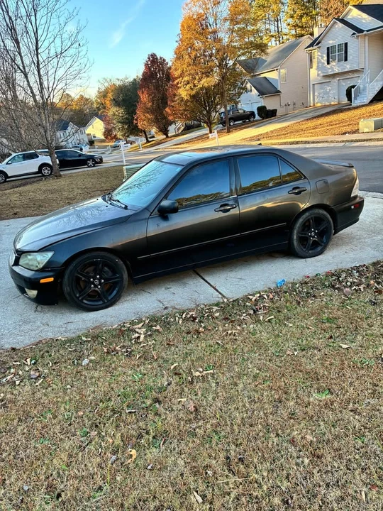 2001 Lexus IS 1st Gen - Image 2 of 9
