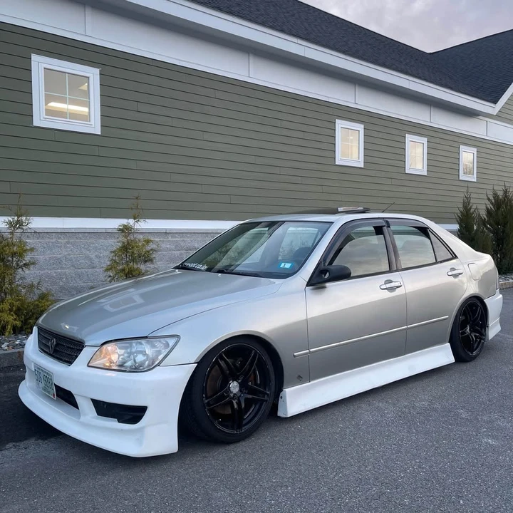 2001 Lexus IS 1st Gen - Image 2 of 5