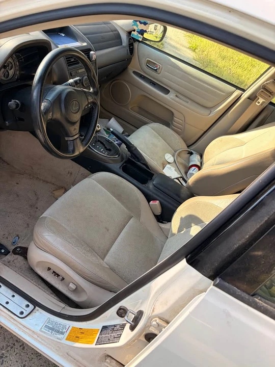 2001 Lexus IS 1st Gen - Image 5 of 6