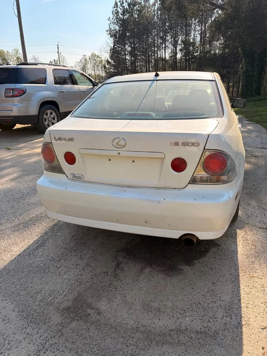 2001 Lexus IS 1st Gen - Image 4 of 6