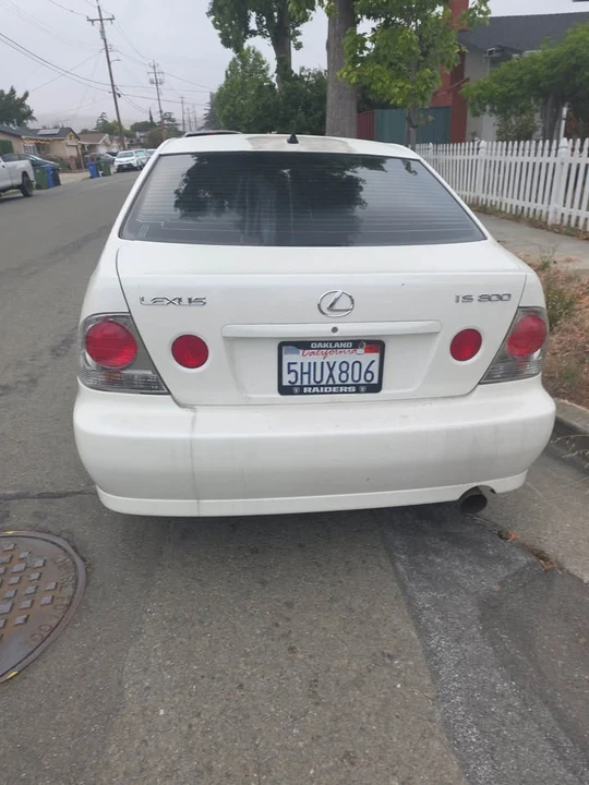 2001 Lexus IS 1st Gen - Image 3 of 6