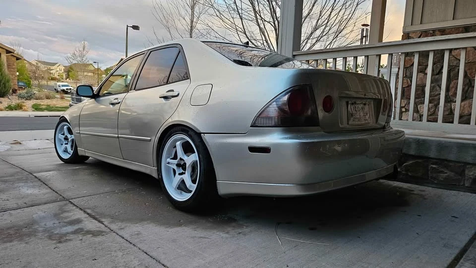 2001 Lexus IS 1st Gen - Image 4 of 10