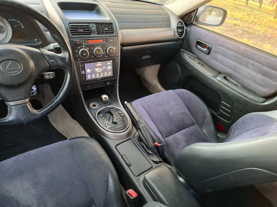 2001 Lexus IS 1st Gen - Image 7 of 7