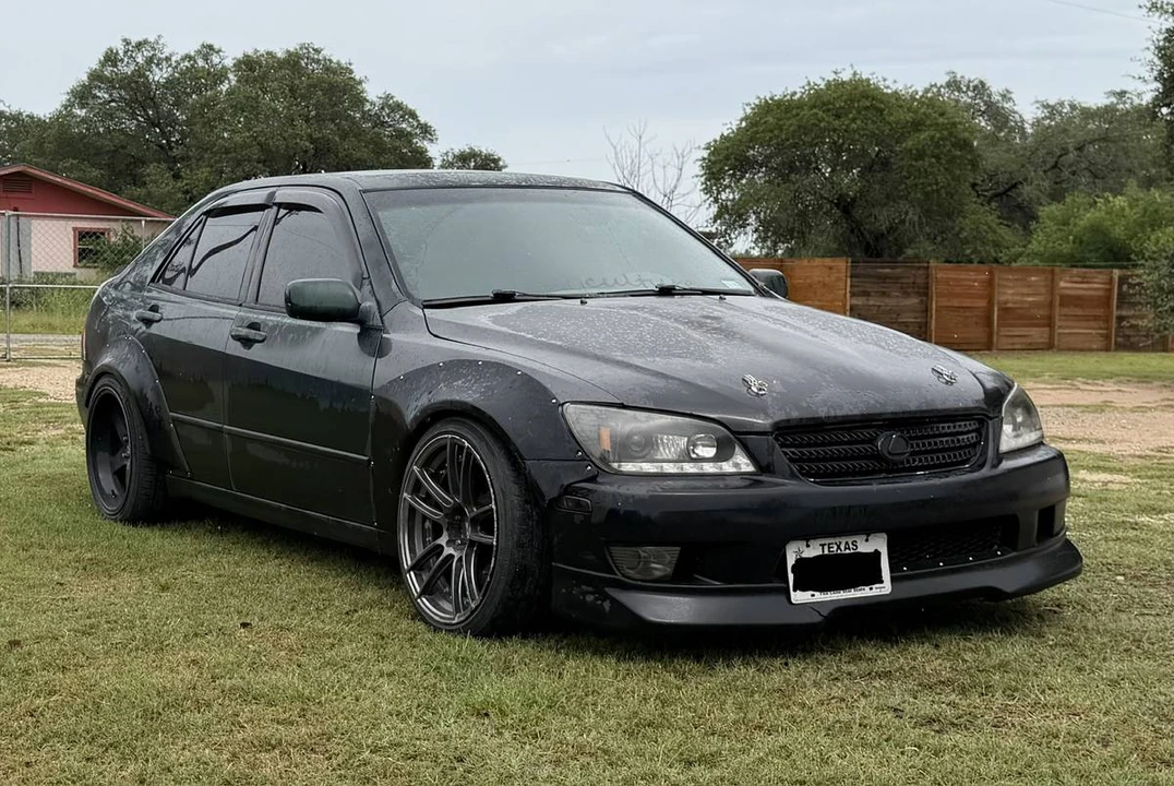 2001 Lexus IS 1st Gen - Image 4 of 14