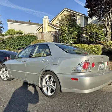 2001 Lexus is300