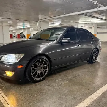 2001 Lexus IS300