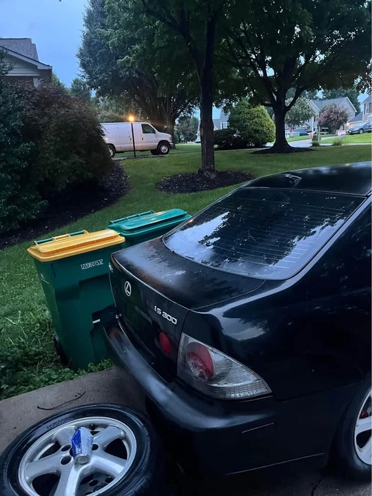 2001 Lexus IS 1st Gen - Image 5 of 7