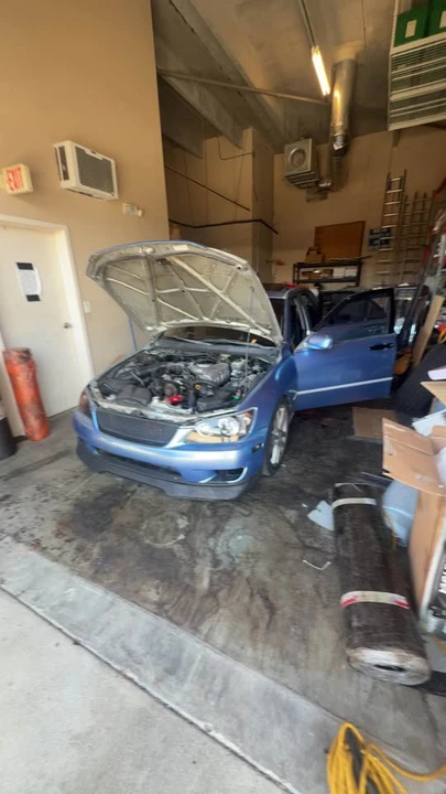 2001 Lexus IS 1st Gen - Image 2 of 2