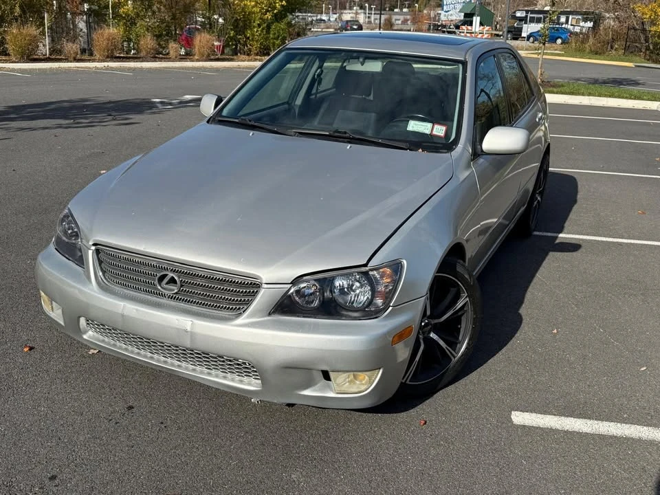 2001 Lexus IS 1st Gen - Image 10 of 16