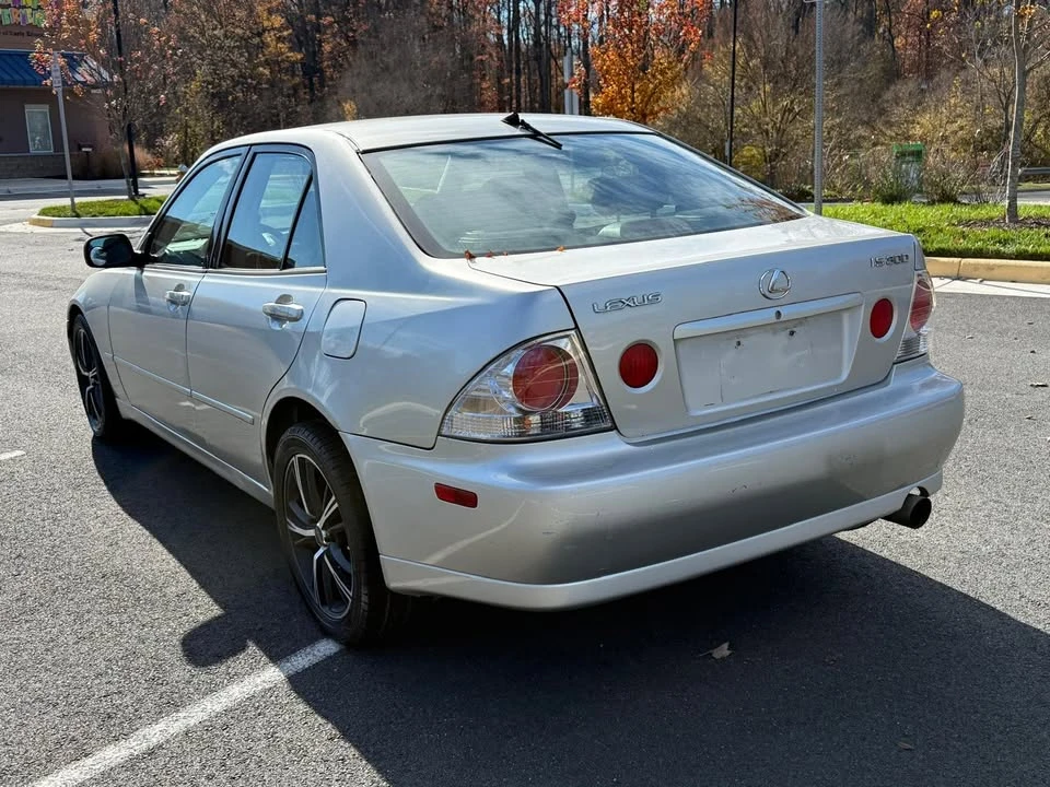 2001 Lexus IS 1st Gen - Image 4 of 16