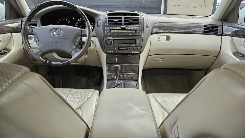 2001 Lexus LS 3rd Gen - Image 2 of 10