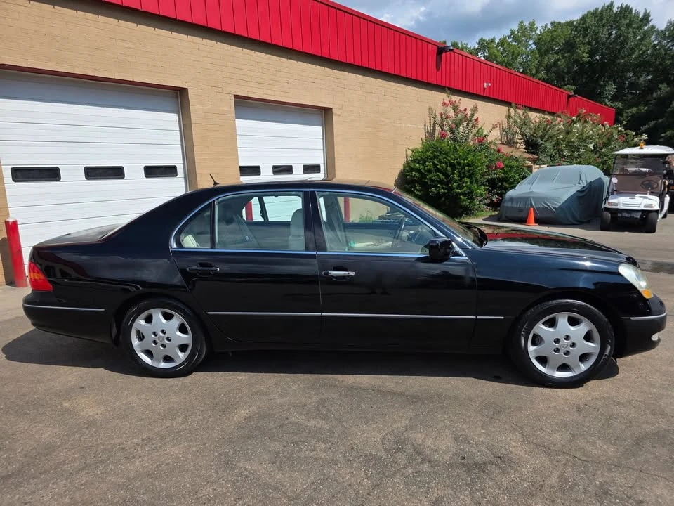 2001 Lexus LS 3rd Gen - Image 5 of 19
