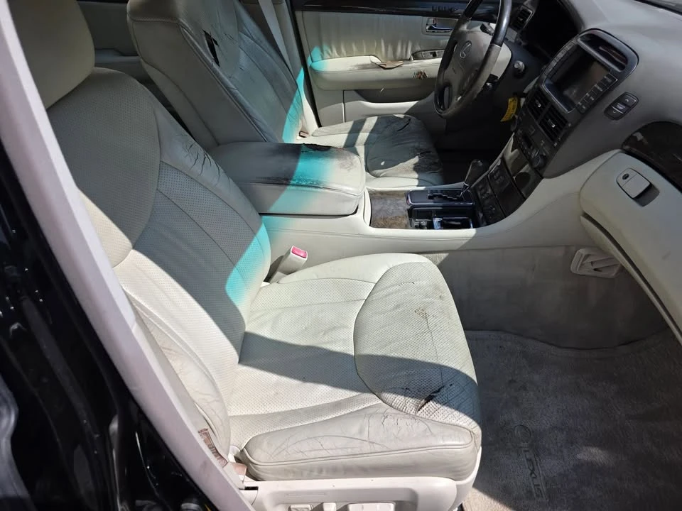 2001 Lexus LS 3rd Gen - Image 8 of 19