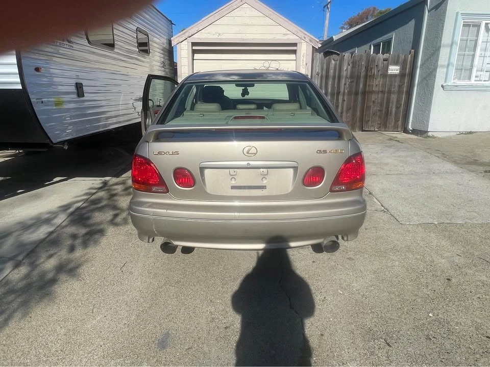 2001 Lexus LS 3rd Gen - Image 5 of 6