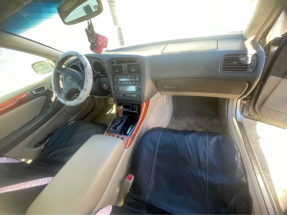 2001 Lexus LS 3rd Gen - Image 3 of 6