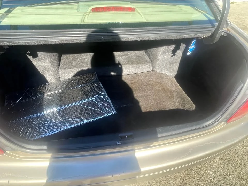 2001 Lexus LS 3rd Gen - Image 4 of 6