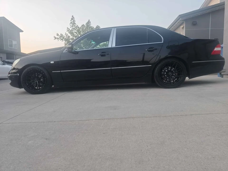 2001 Lexus LS 3rd Gen - Image 11 of 11