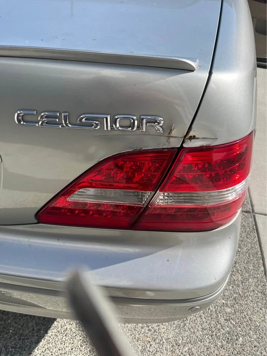 2001 Lexus LS 3rd Gen - Image 4 of 5