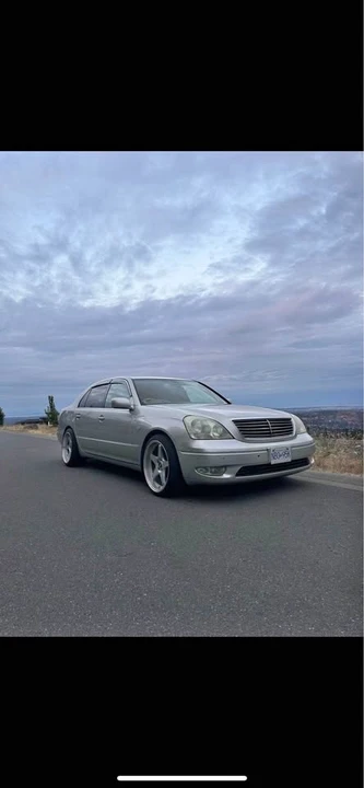 2001 Lexus LS 3rd Gen - Image 2 of 5