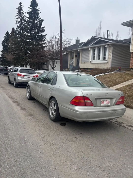 2001 Lexus LS 3rd Gen - Image 4 of 20