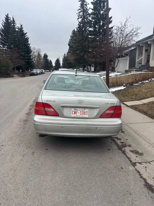 2001 Lexus LS 3rd Gen - Image 5 of 20
