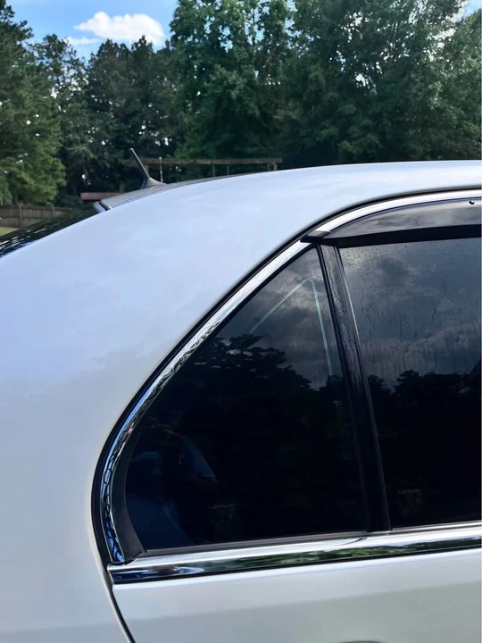 2001 Lexus LS 3rd Gen - Image 9 of 9