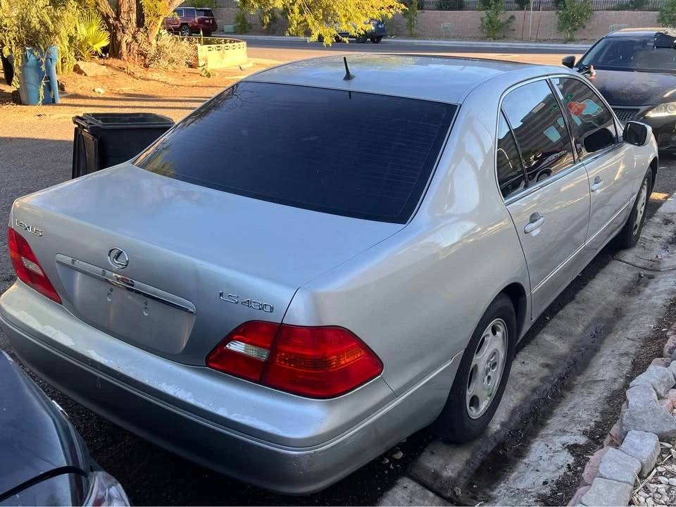 2001 Lexus LS 2nd Gen - Image 3 of 7