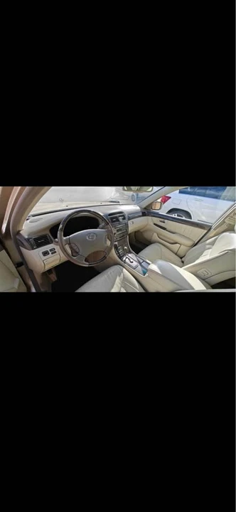 2001 Lexus LS 3rd Gen - Image 6 of 10