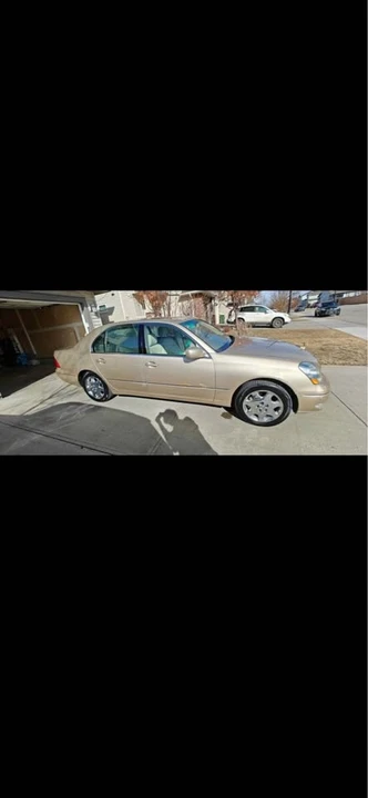2001 Lexus LS 3rd Gen - Image 4 of 10