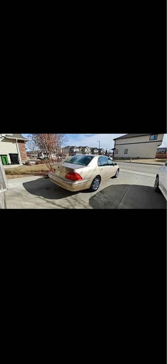 2001 Lexus LS 3rd Gen - Image 3 of 10
