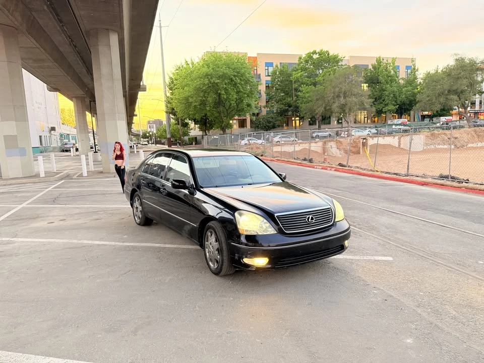 2001 Lexus LS 3rd Gen - Image 6 of 18