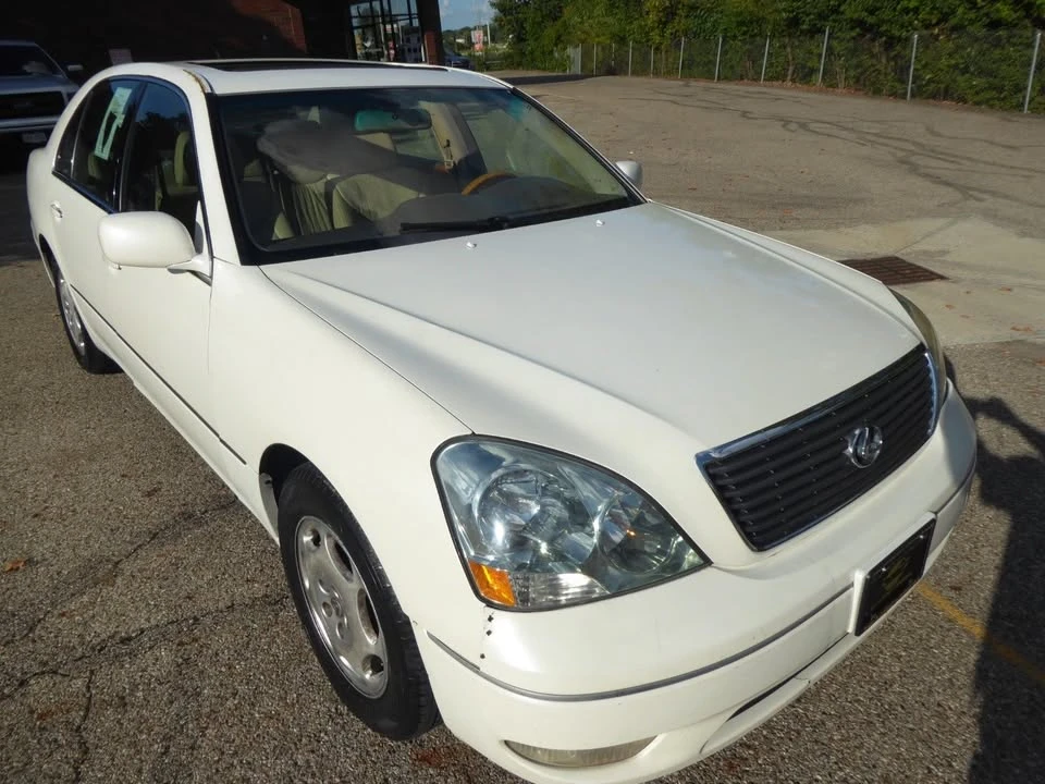 2001 Lexus LS 3rd Gen - Image 4 of 19