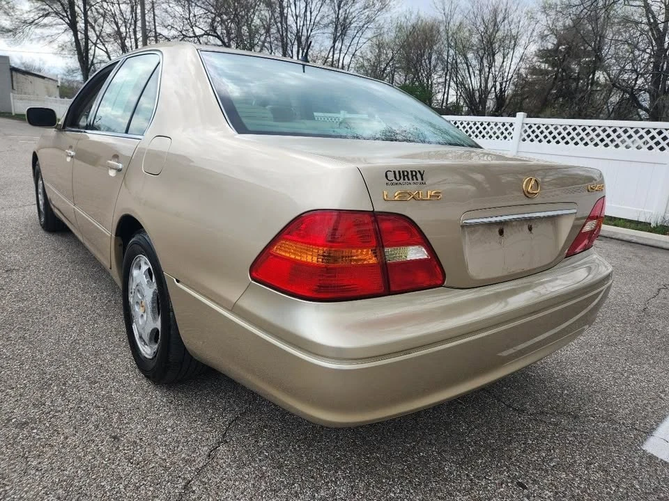 2001 Lexus LS 3rd Gen - Image 3 of 15