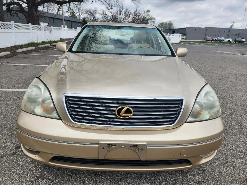 2001 Lexus LS 3rd Gen - Image 7 of 15